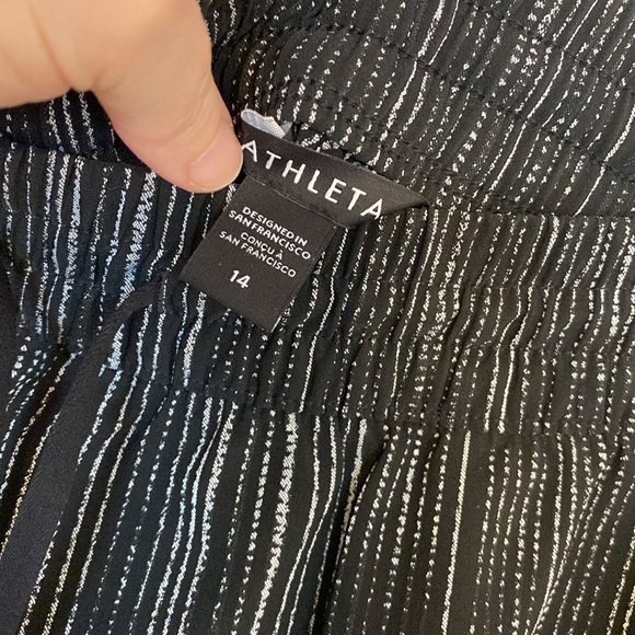 Athleta Arrival Skirt, size 14, only worn once - Picture 3 of 5